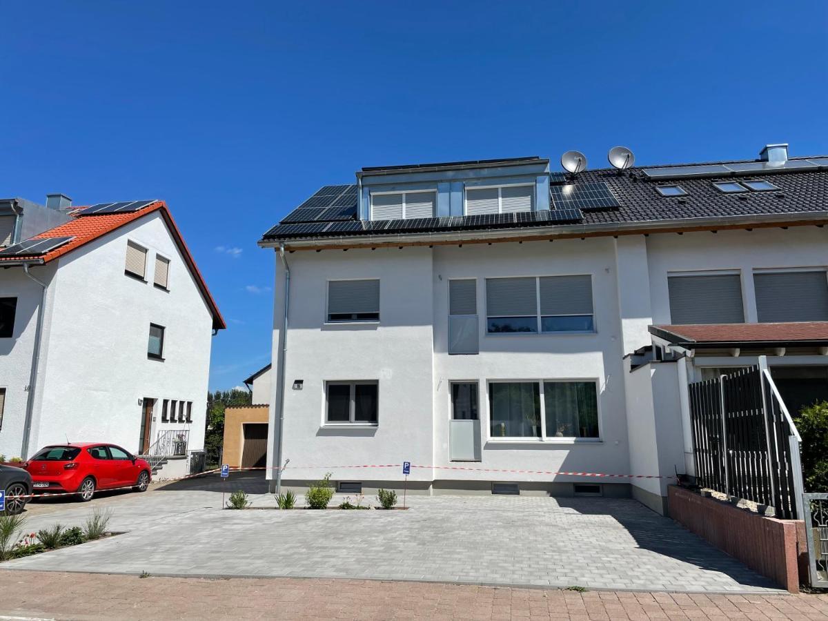 Messe- Und Ferienwohnung Feucht Buitenkant foto