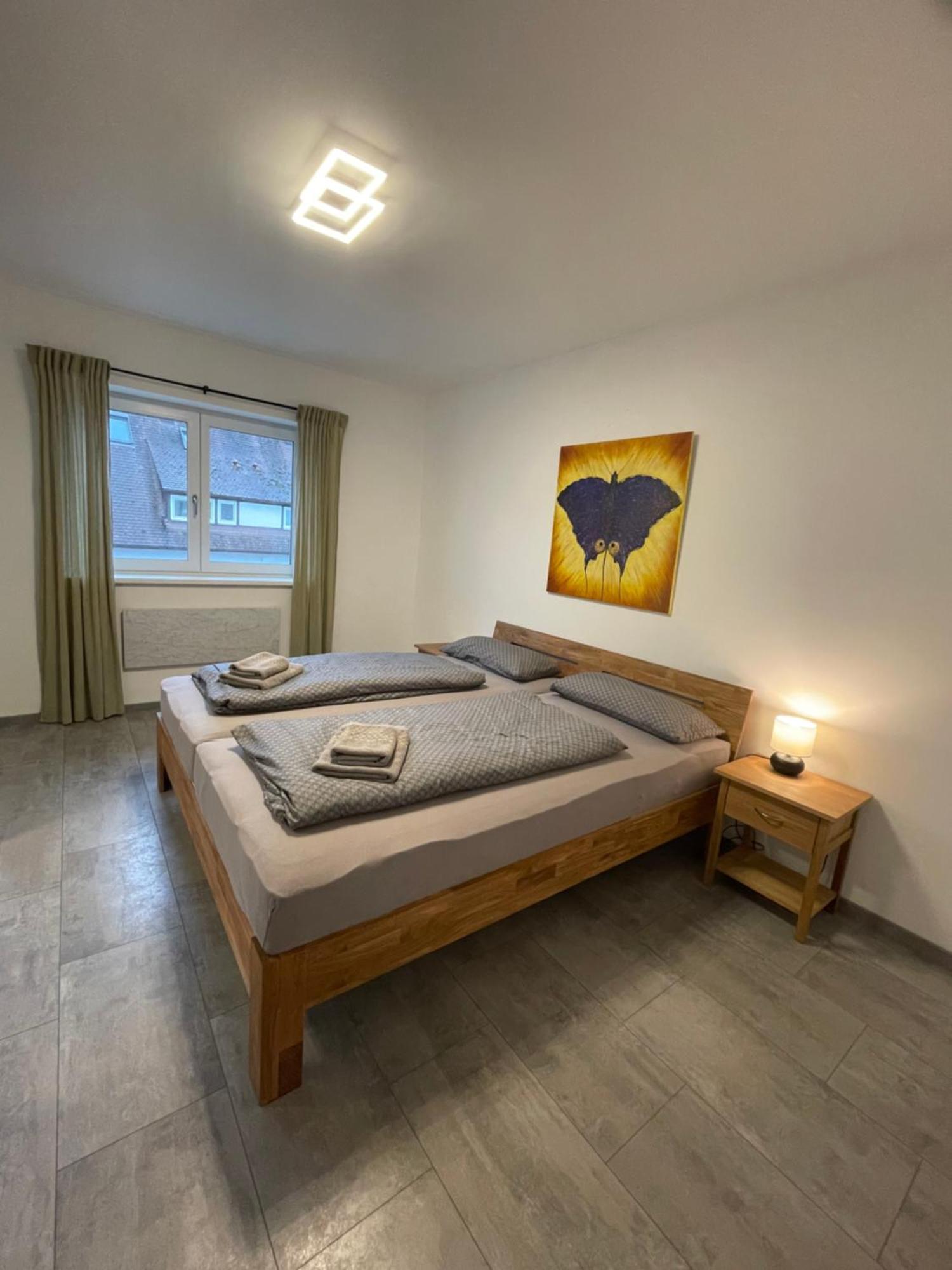 Messe- Und Ferienwohnung Feucht Buitenkant foto