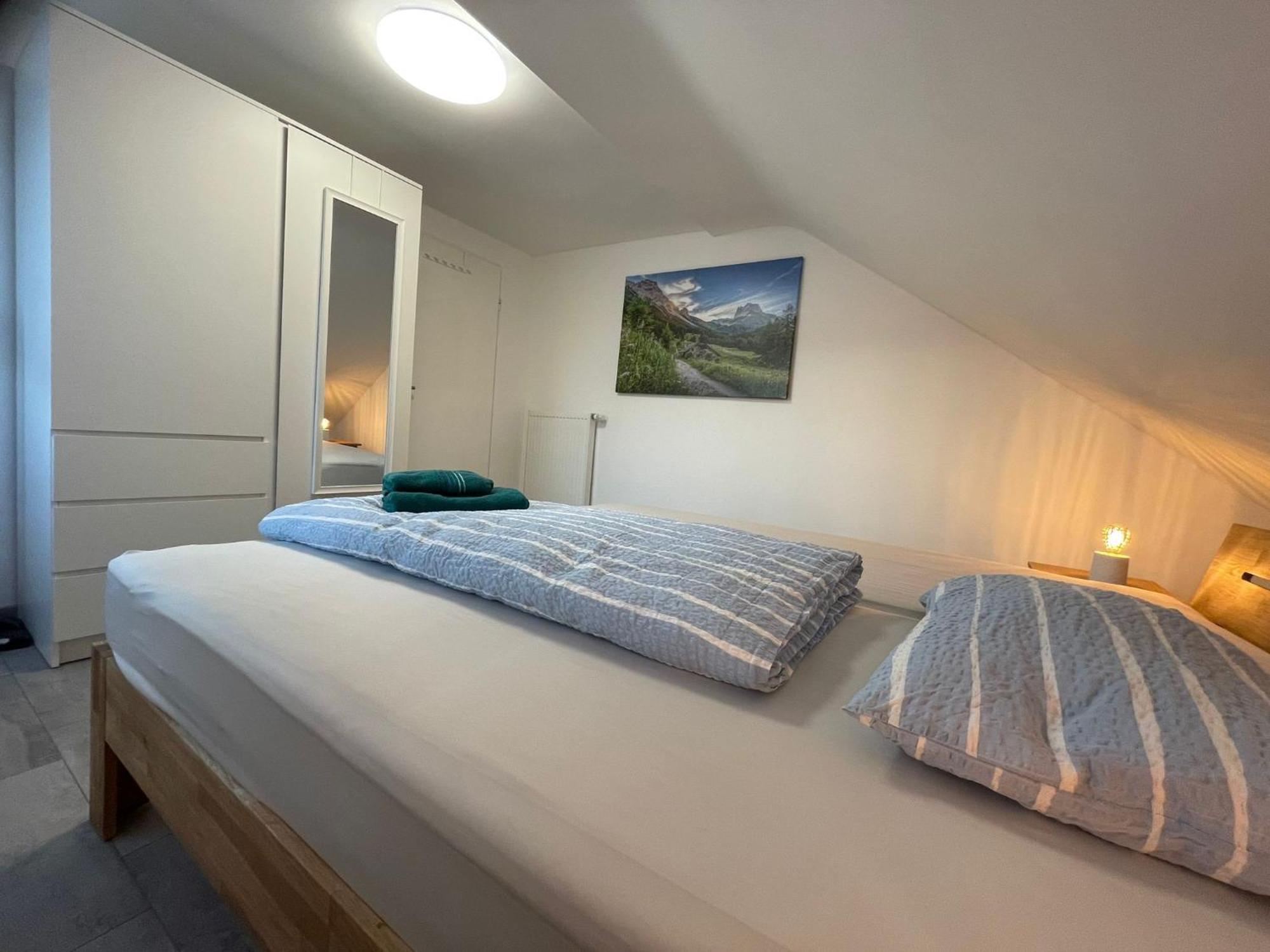 Messe- Und Ferienwohnung Feucht Buitenkant foto