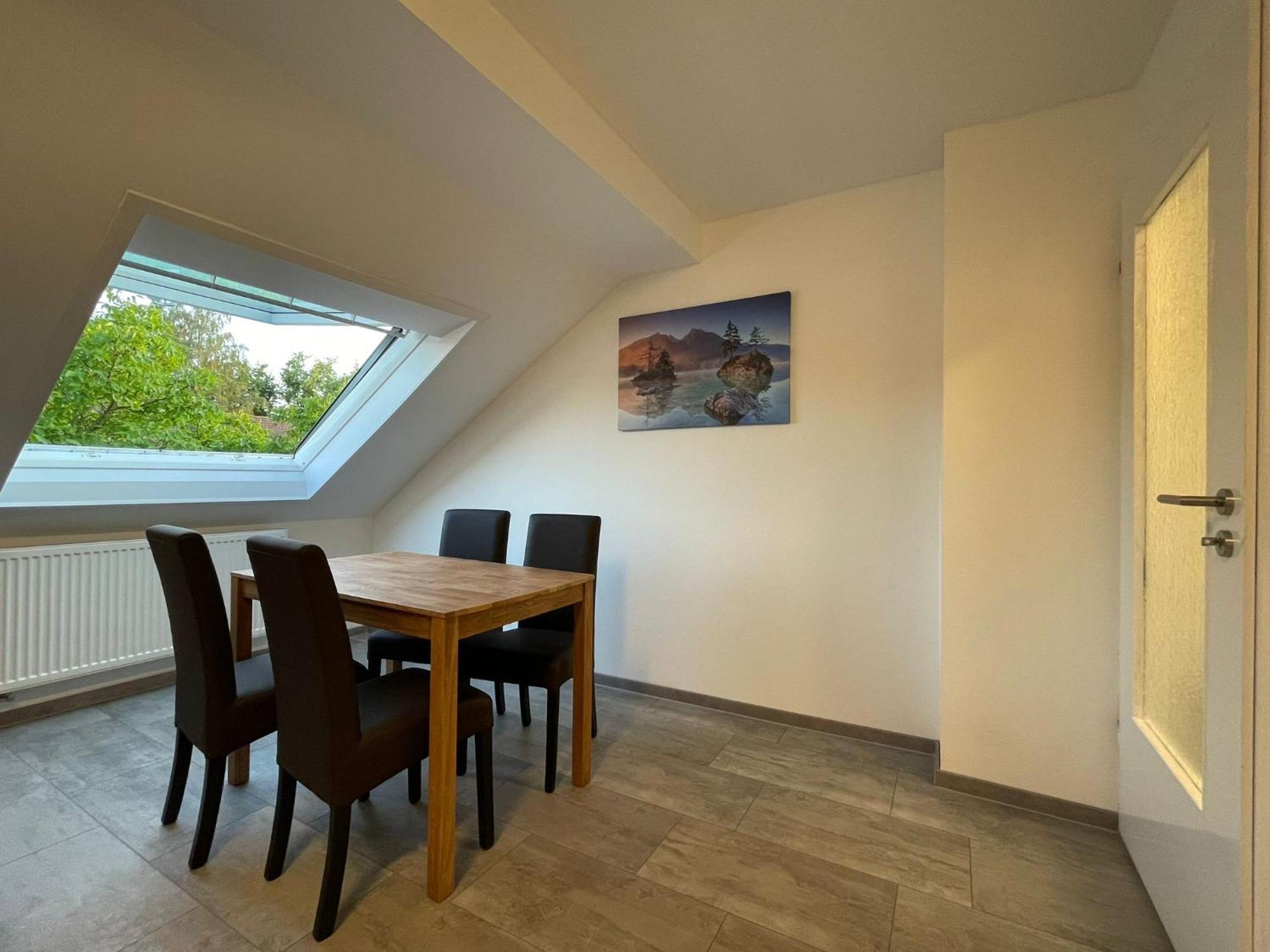 Messe- Und Ferienwohnung Feucht Buitenkant foto