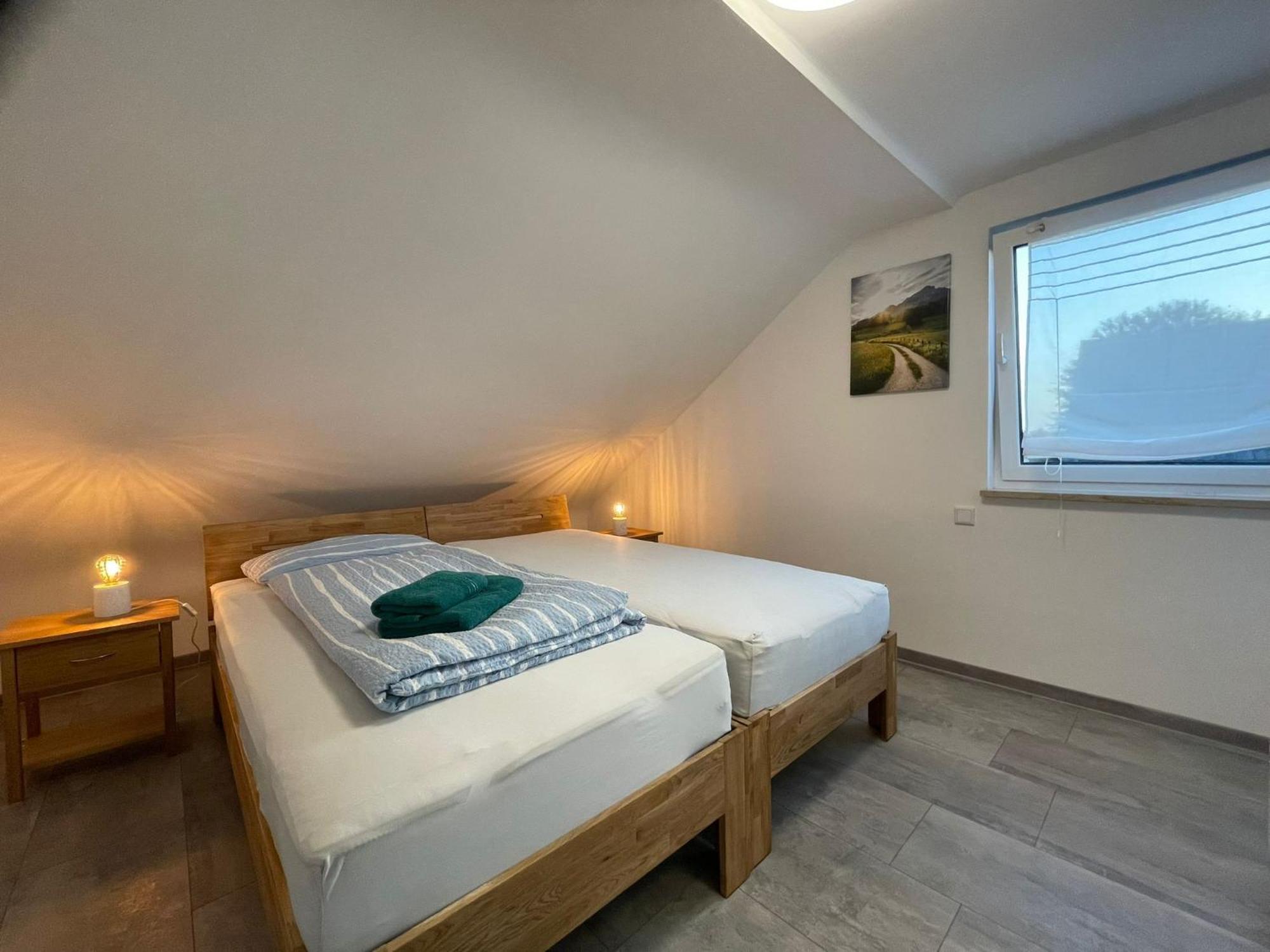 Messe- Und Ferienwohnung Feucht Buitenkant foto